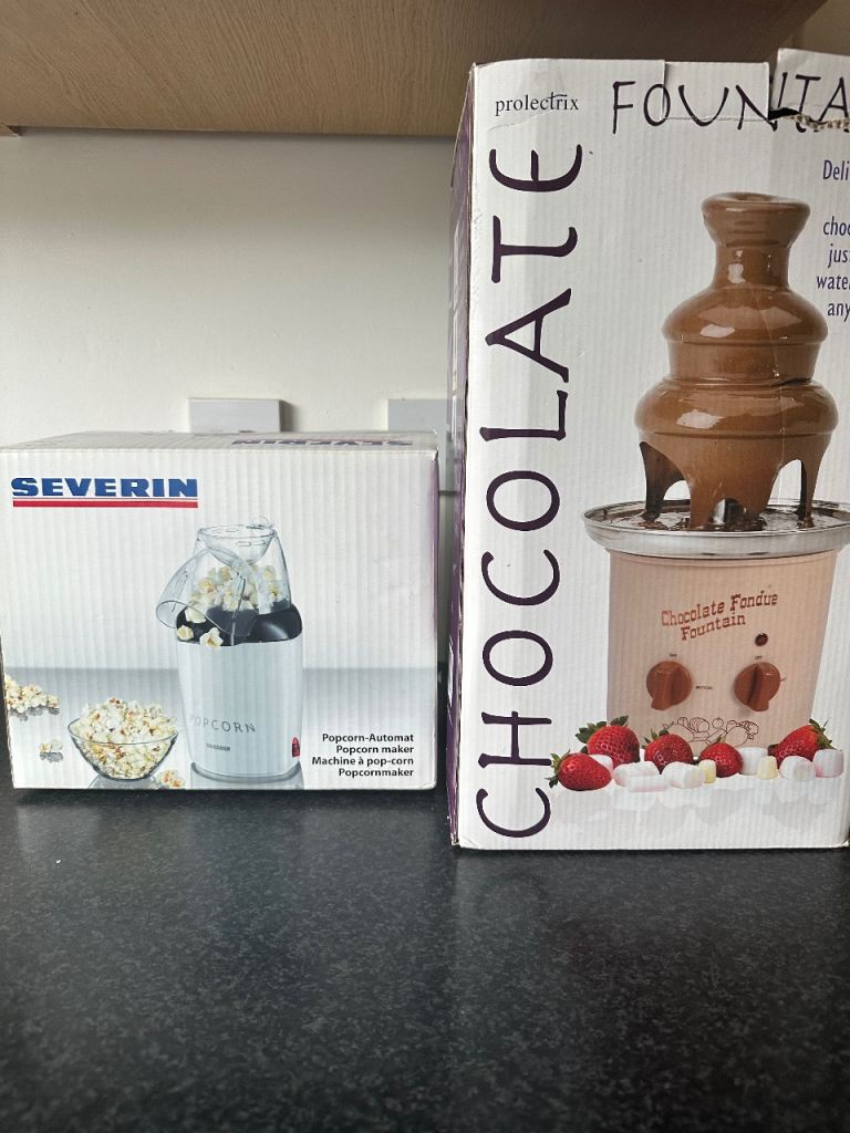 Popcorn maker and chocolate fountain 