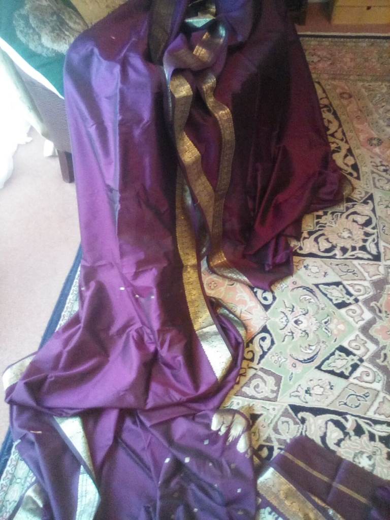 Beautiful Purple 6.5 metre Indian fabric with Gold Trim