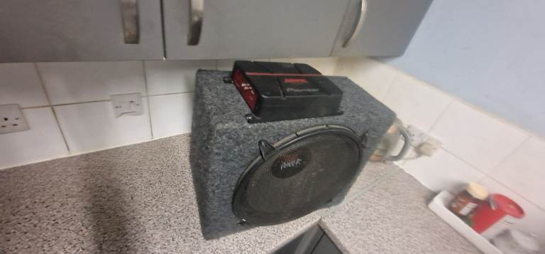 Jbl sub wil pioneer 500w amp 