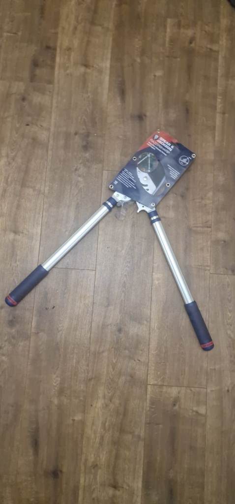 image for Spear and Jackson Telescopic Ratchet Cutter