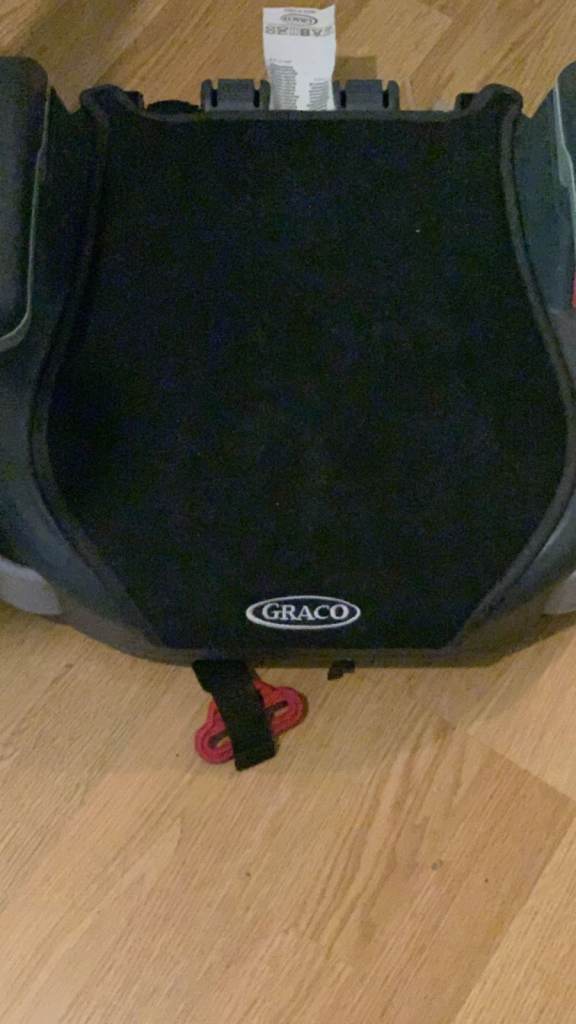 Graco Car Booster Seat – Good Condition (open to offers)