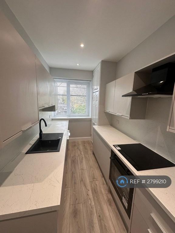 2 bedroom flat in Kintore Place, Aberdeen, AB25 (2 bed) (#2799210)