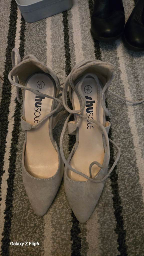 Grey heels size 3