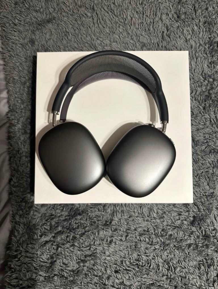 Apple Airpod Max’s 