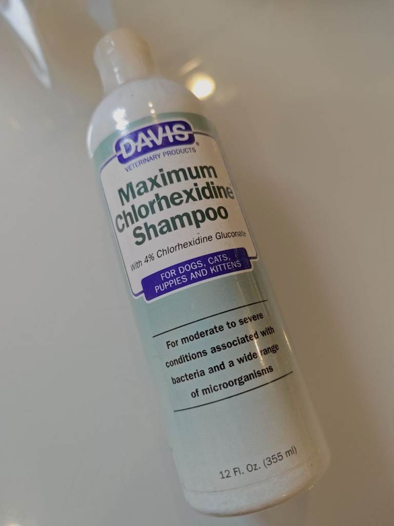 Davis Maximum Chlorhexidine Shampoo for Dogs, Cats, Puppies, Kittens