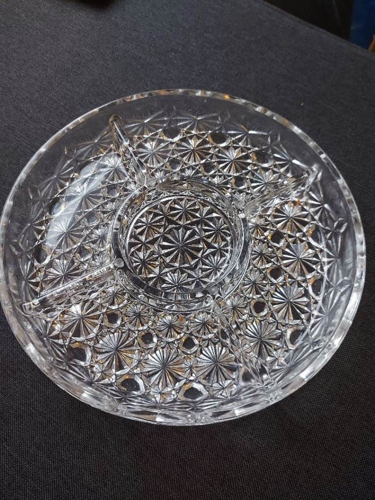 Glass serving snack dish