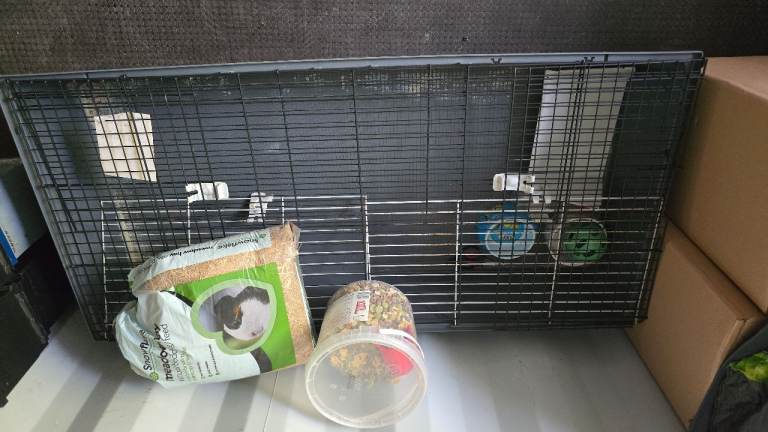 GUINEA PIG CAGE