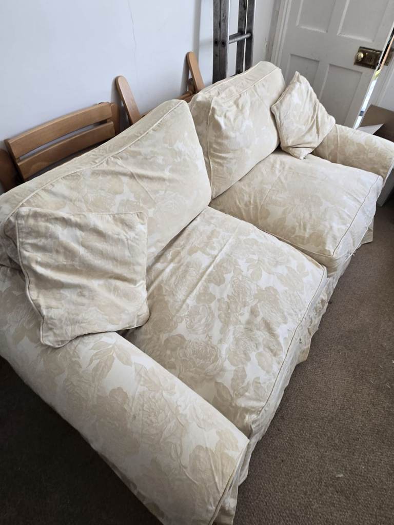 Large Comfortable Sofa – 2 sets of covers included: Green and sand coloured Roses. By Sofa Workshop