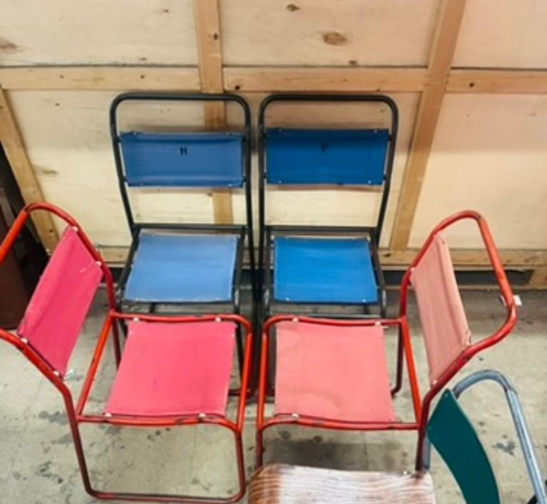 Vintage metal sticking chairs red / blue ideal cafe / bar / restaurant 