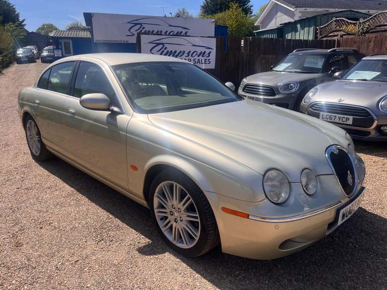 JAGUAR S-TYPE 2.7D V6 SE 4dr (gold) 2007