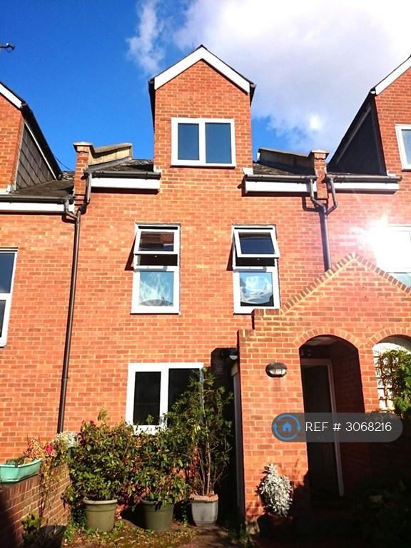 4 bedroom house in Mayfield Road, London, N8 (4 bed) (#3068216)