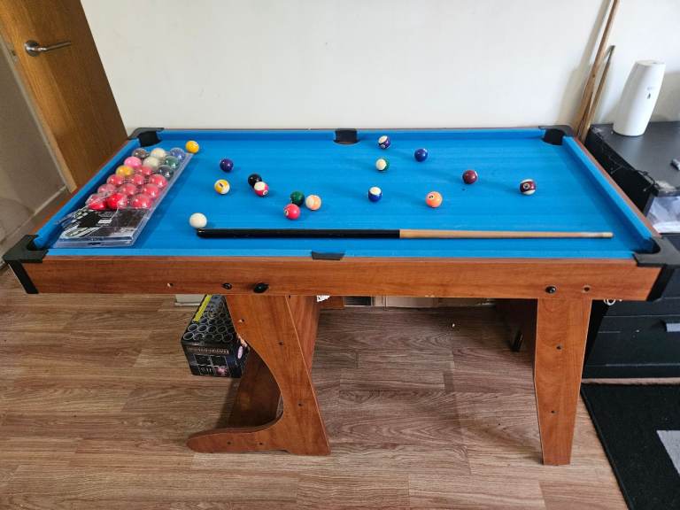 4ft 6inch pool table