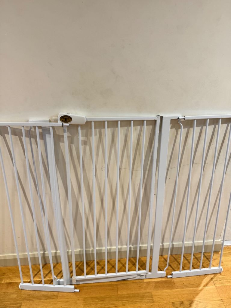 Child and Pet Gate with extensions