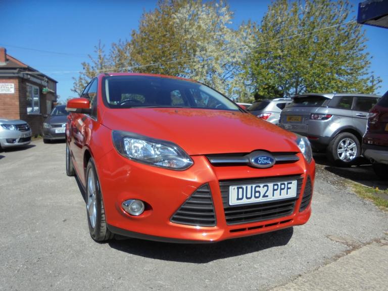 2012 Ford Focus 1.6 125 Zetec 5dr Powershift HATCHBACK Petrol Automatic