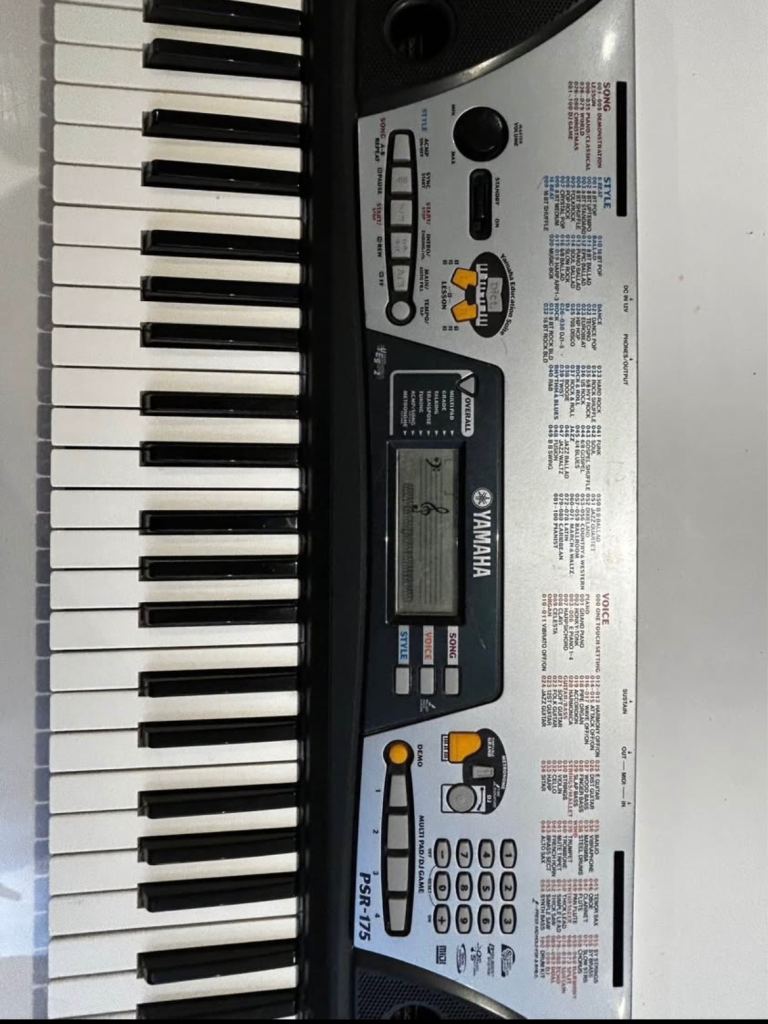 Yamaha Keyboard PSR 175