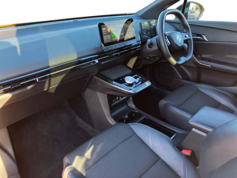 2024 MG MG4 150kW Trophy EV Long Range 64kWh 5dr Auto Hatchback ELECTRIC Automatic