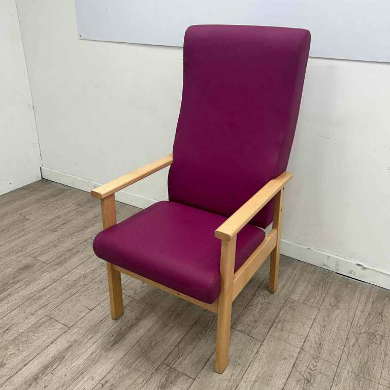 NHS Waiting Room Chair – Purple/Pink Vinyl with Oak Frame