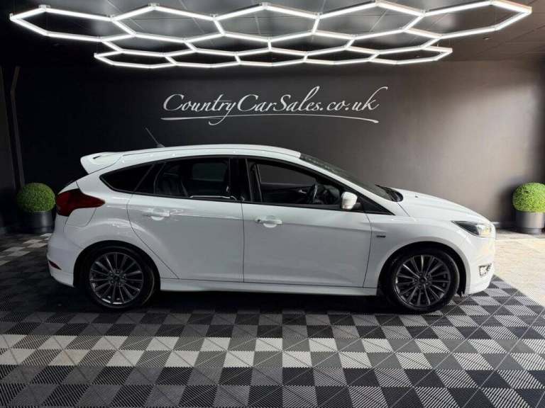 2018 Ford Focus 1.0T EcoBoost ST-Line Hatchback 5dr Petrol Manual Euro 6 (s/s) (140 ps) Hatchback...