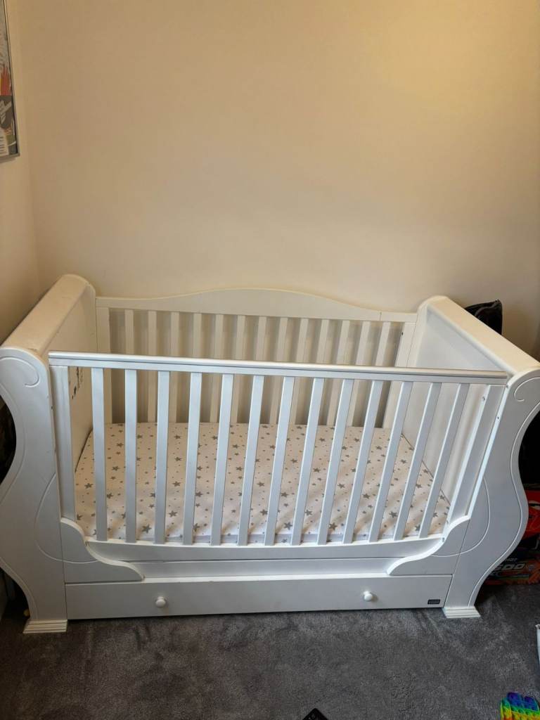 White Tutti Bambini Rio Cot Bed without Storage Drawer