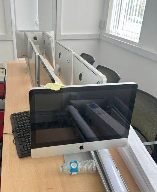iMac's X 15 For Sale (Mid 2011)