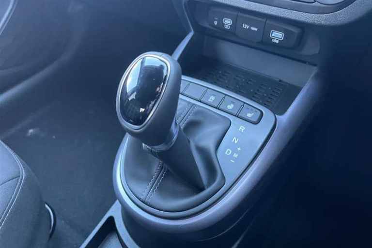 2025 Hyundai i10 1.2 [79] Premium 5dr Auto [Nav] HATCHBACK PETROL Automatic