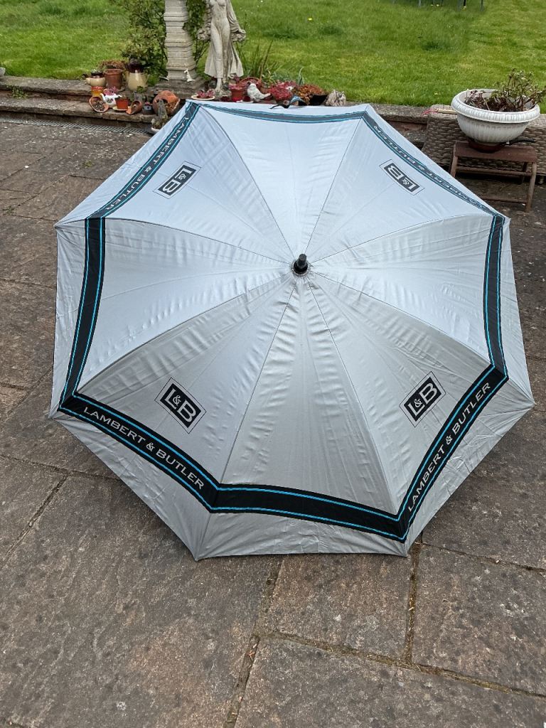 GOLF UMBRELLA UNUSED
