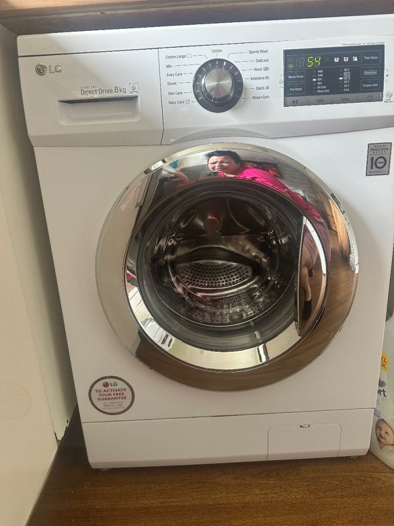 LG Direct Drive 8kg Washing Machine – Good Condition