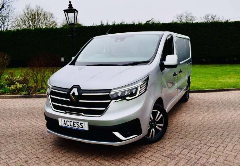 2022 Renault Trafic SL28 Blue dCi 150 Sport+ Van PANEL VAN DIESEL Manual