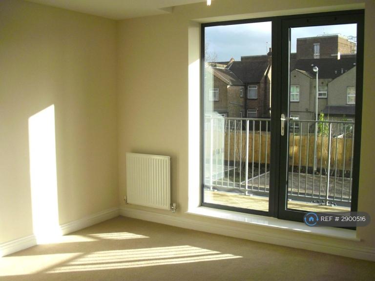 1 bedroom flat in Fletcher Court, London, NW9 (1 bed) (#2900516)