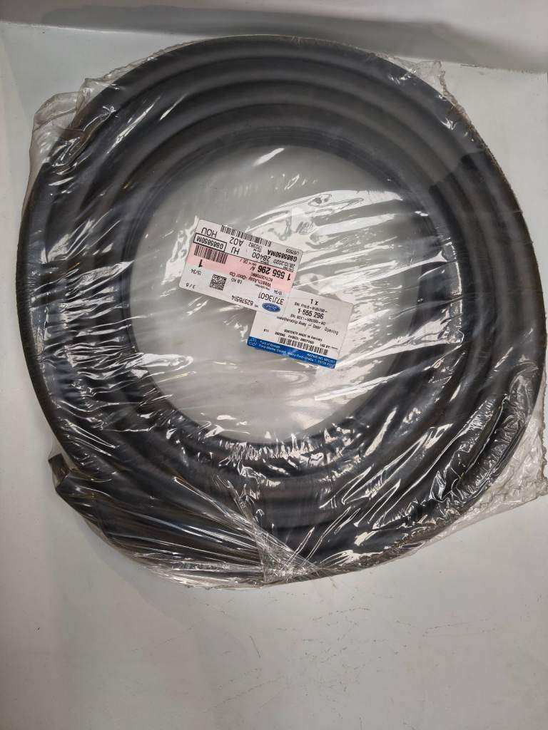 Ford Transit MK7 Front Door Weatherstrip Seal 1555296