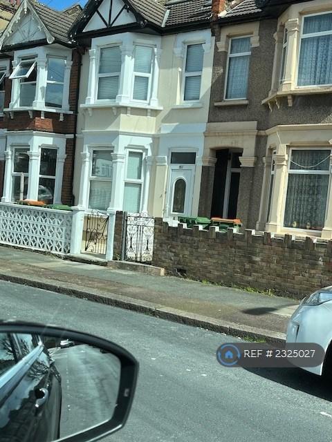 4 bedroom house in Little Ilford Lane, London, E12 (4 bed) (#2325027)