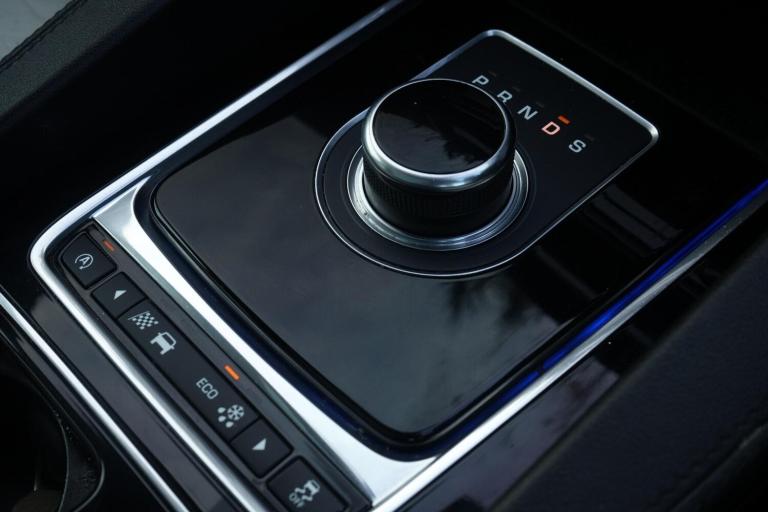 2016 Jaguar F-Pace 3.0d V6 1st Edition 5dr Auto AWD ESTATE DIESEL Automatic