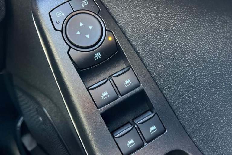 2023 Ford Fiesta 1.0 EcoBoost Hybrid mHEV 125 ST-Line APPLE CAR PLAY  &amp; FRONT HEATED WINDSCR ...