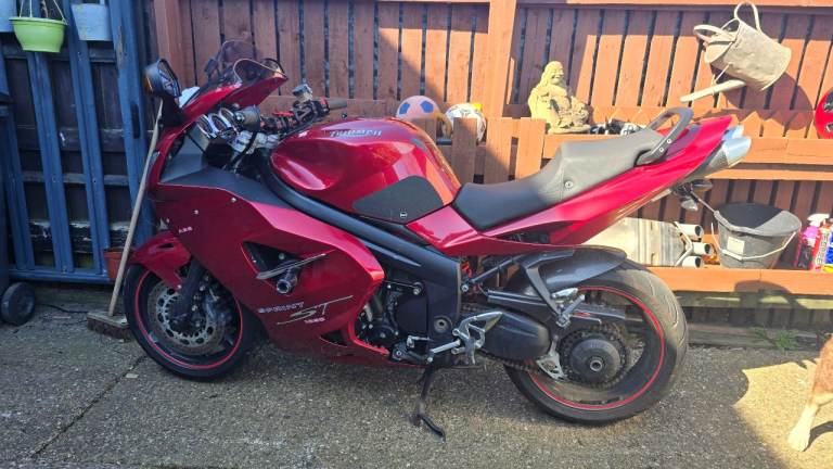 TRIUMPH SPRINT ST 1050 poss swap / px