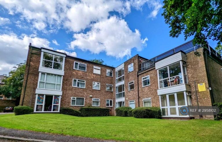 2 bedroom flat in The Mount, Salford, M7 (2 bed) (#2958102)