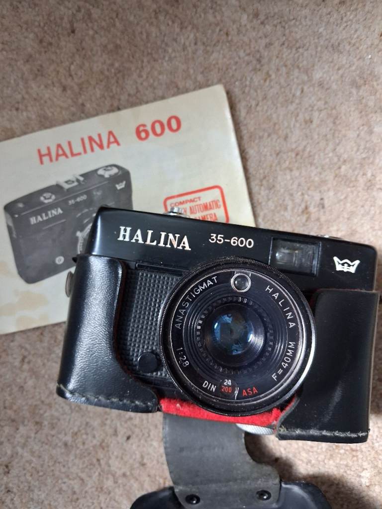 Vintage Halina camera and case 