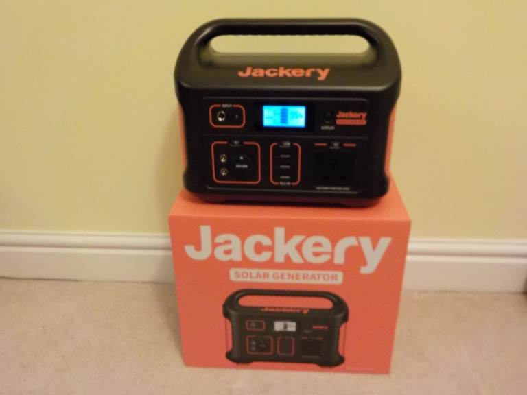 JACKERY  EXPLORER 500 PORTABLE POWER STATION, SOLARSAGA 100W SOLAR PANEL & 5M EXTENSION CABLE