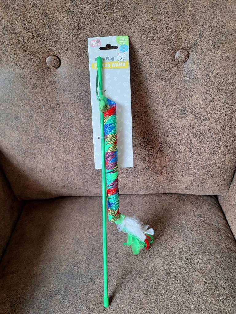 Cat Toy Teaser multicoloured Wand, Stocking Treats! Brand New