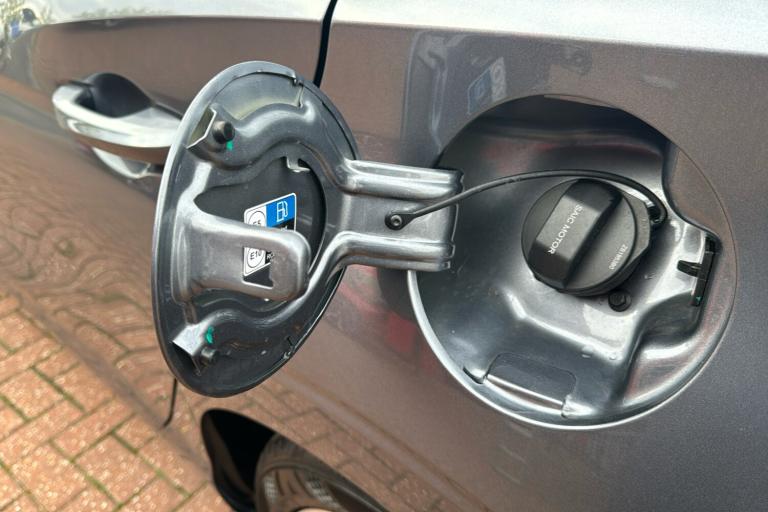  MG Mg3 1.5 Hybrid Plus Mhev Trophy Hatchback 5dr Petrol Hybrid Auto Euro 6 s/s