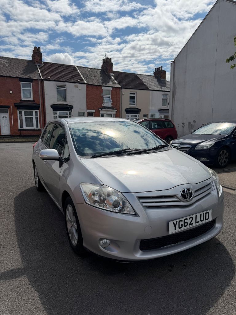 Toyota, AURIS, Hatchback, 2012, Manual, 1598 (cc), 5 doors