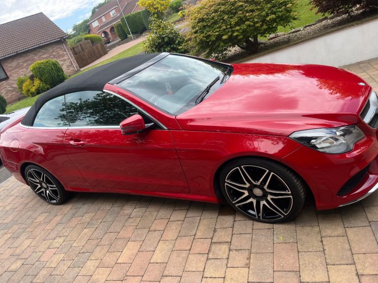 Mercedes e220 soft top only 2900 genuine miles