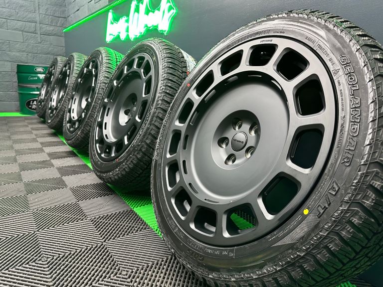 22” Hawke Octad Alloy Wheels X5 - Land Rover Defender 90 / 110 L663 & NEW Yokohama Geolandar AT’s!