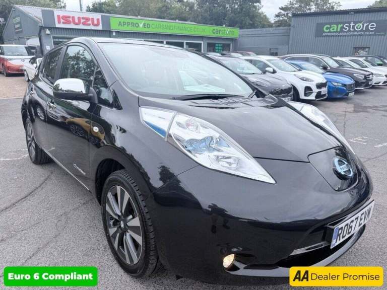 2017 Nissan Leaf Black 30kWh Tekna EV, 33,600 miles, Automatic, Sat nav, 360° cameras, Bose  Hatc...