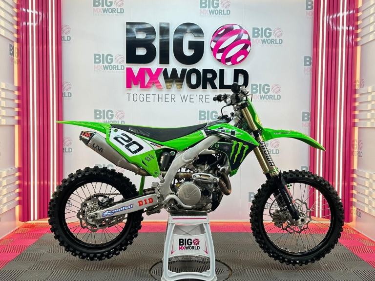 Kawasaki KXF 450 2023 - Only 25Hrs - Stock + LM exhaust