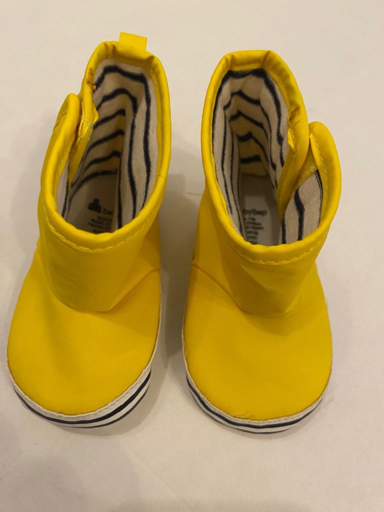 Gap baby booties 