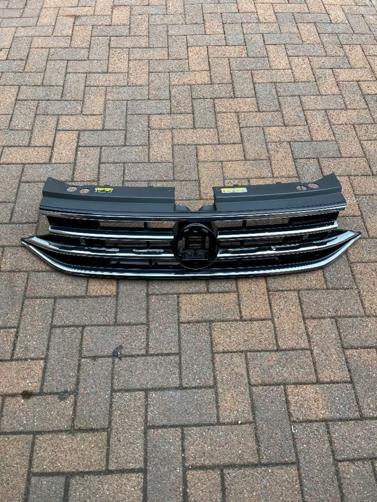 Volkswagen Tiguan Front Grill-R-Line Model