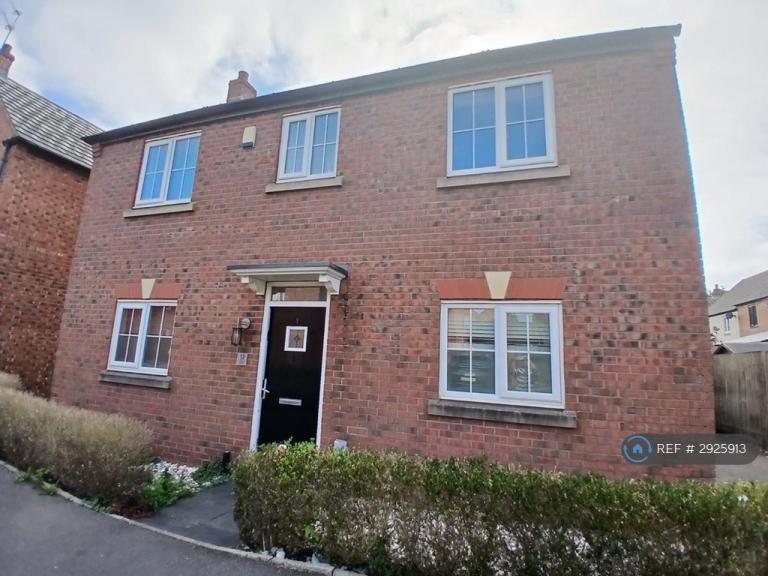 3 bedroom house in Kilcoby Avenue, Manchester, M27 (3 bed) (#2925913)