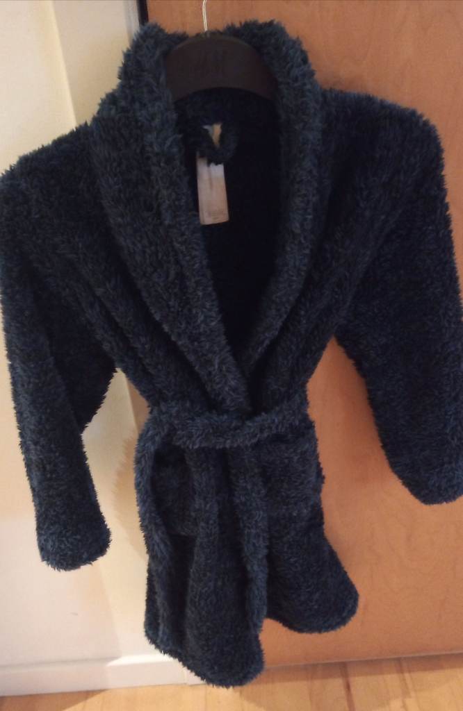 Kids Fleece Robe/ Dressing Gown size 8-9y