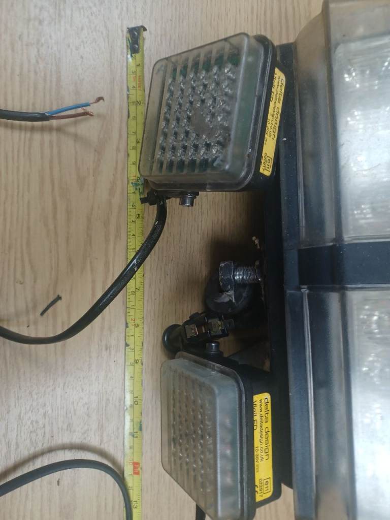 12v recovery lights x3