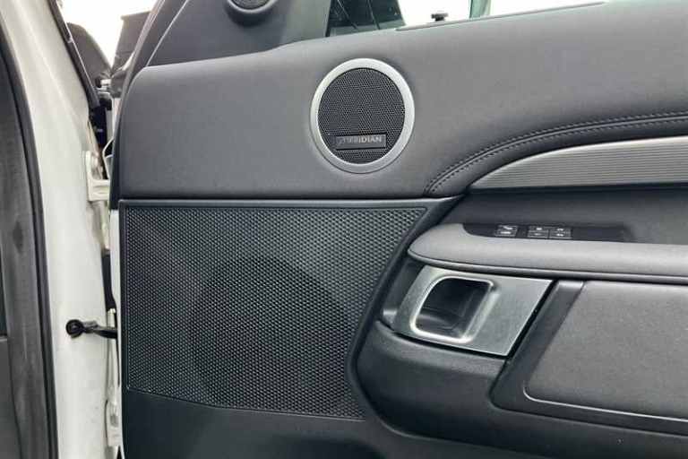 2019 Land Rover Discovery 2.0 SD4 HSE 5dr Auto ESTATE DIESEL Automatic